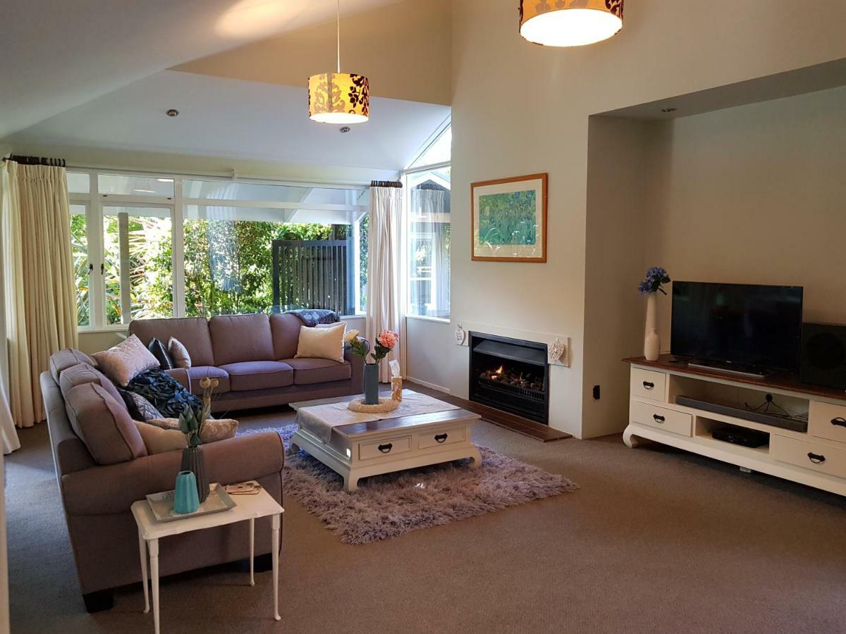 Centennial House Taupo Luaran gambar